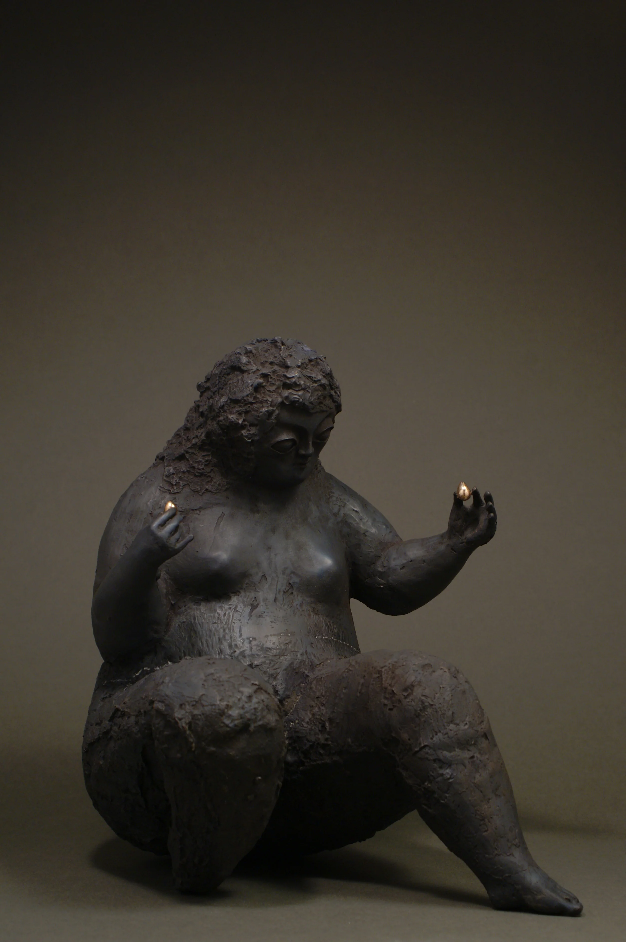 Bronze Sculpture | Woman With Eggs - Image 3